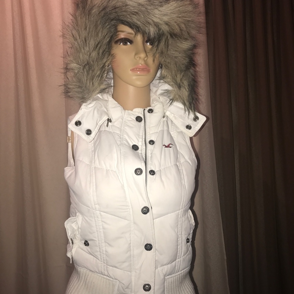 Hollister Puffer Vest